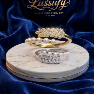 Diamond Leaf Luxe Ring