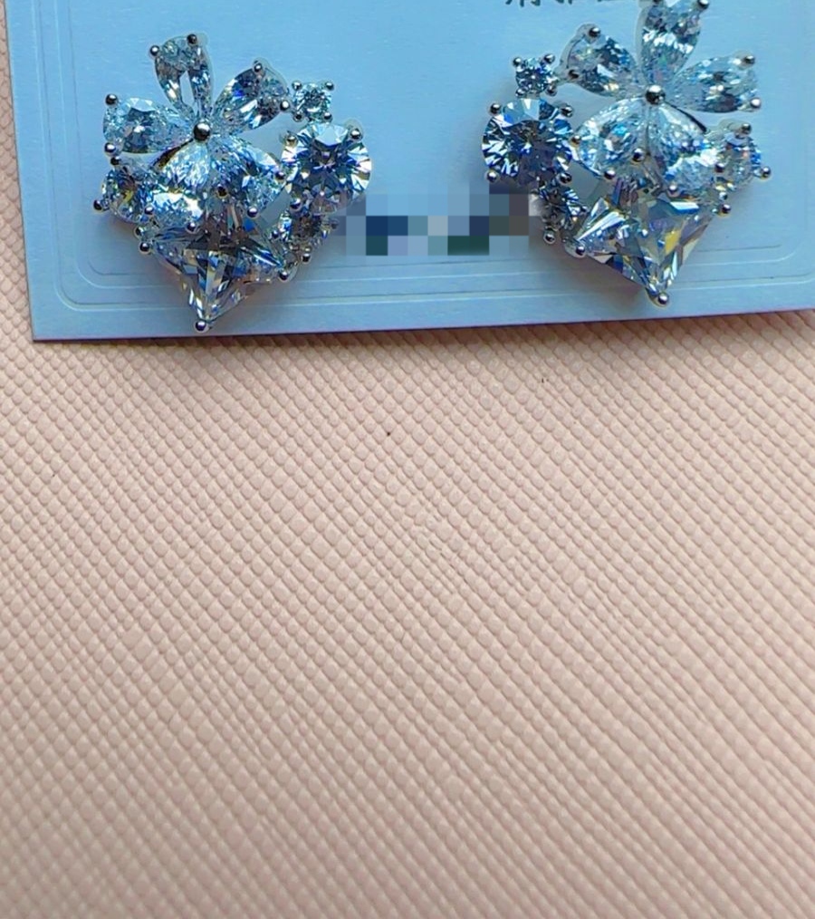 LUXURY DC Top Earring - Image 2